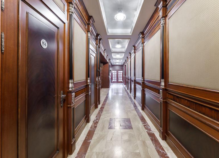 Маяковская Плаза: Вид входной группы внутри зданий